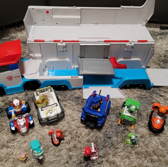 20 Peice Paw Patrol Set - Picture 3 of 4